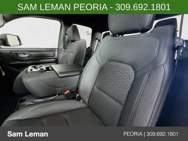 New 2026 RAM 1500 Express AWD/4WD image 19