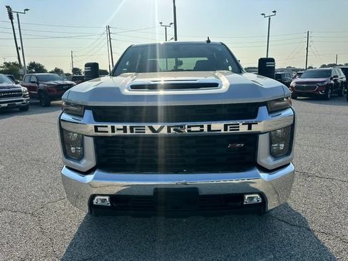 Used 2022 Chevrolet Silverado 2500 LT w/ Convenience Package AWD/4WD image 9