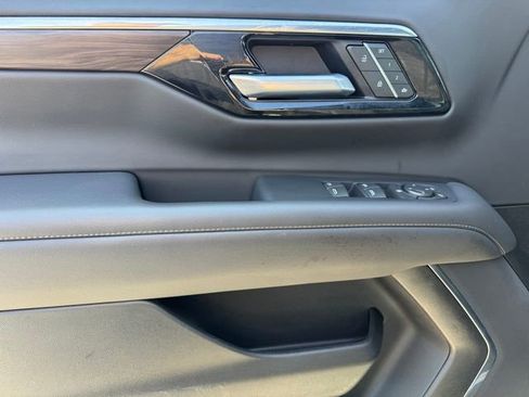 Certified 2025 Chevrolet Tahoe Z71 image 16