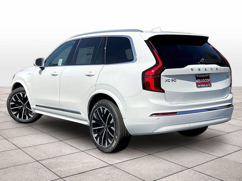 New 2026 Volvo XC90 T8 Plus w/ Protection Package image 3