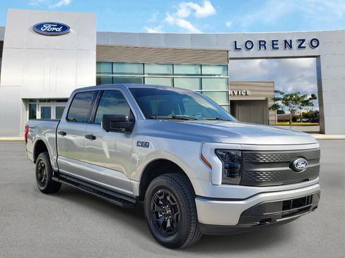 Used 2025 Ford F150 Lightning XLT AWD/4WD image 3
