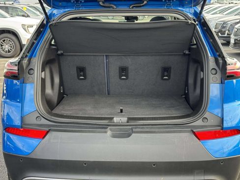 Used 2023 Chevrolet Bolt EUV Premier w/ Sun & Sound Package FWD image 17