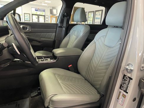 Used 2024 Kia Sorento SX Prestige w/ Sage Leather Package AWD/4WD image 26