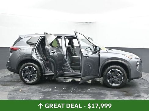 Used 2024 Nissan Rogue SV image 60