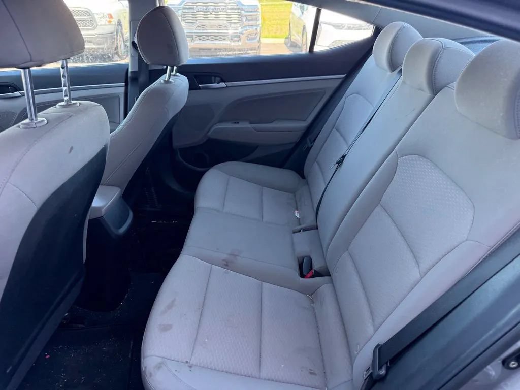 Used 2020 Hyundai Elantra SEL FWD image 14
