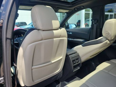 Used 2020 Cadillac XT4 Sport AWD/4WD image 14