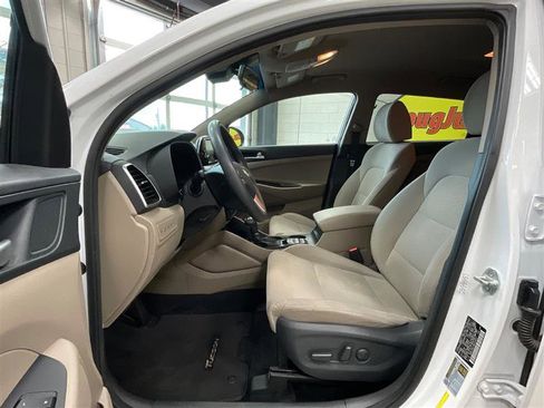 Used 2021 Hyundai Tucson SEL w/ Cargo Package image 11