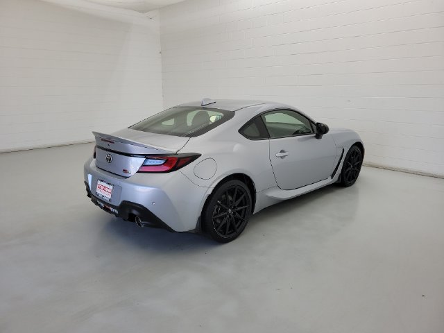 Used 2023 Toyota GR86 Premium RWD image 4