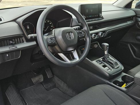 Used 2024 Honda CR-V LX image 23