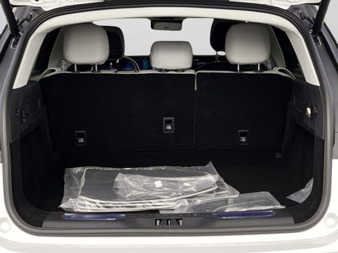 New 2026 Lincoln Nautilus Premier image 24