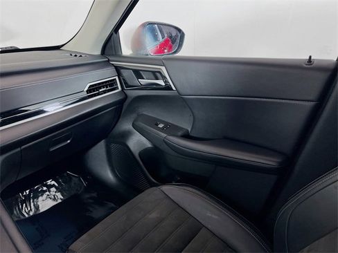 Used 2024 Mitsubishi Outlander SE image 21