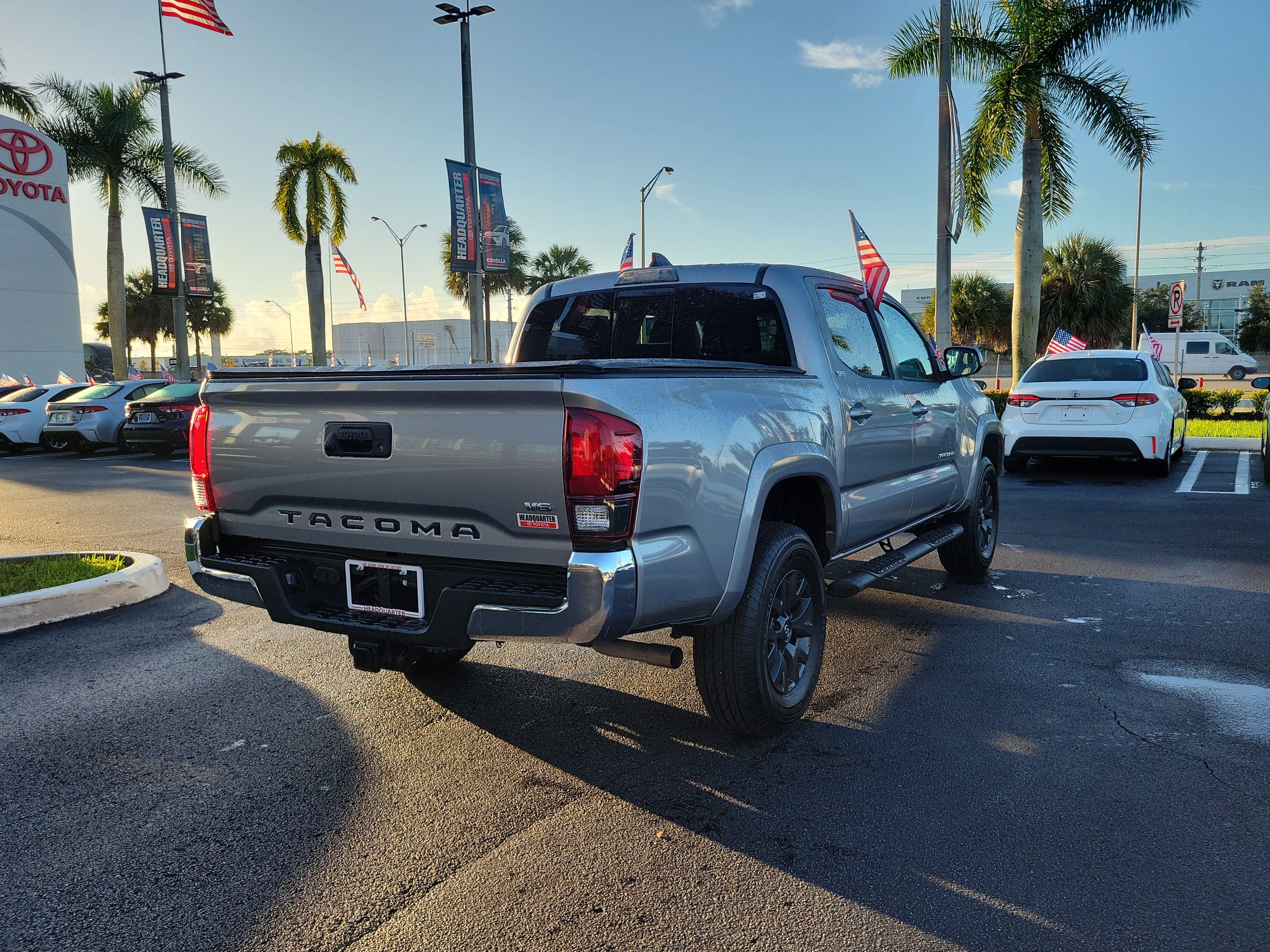 Used 2021 Toyota Tacoma SR5 RWD image 11
