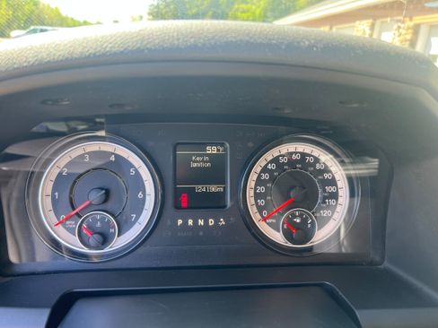 Used 2018 RAM 1500 Express AWD/4WD image 14