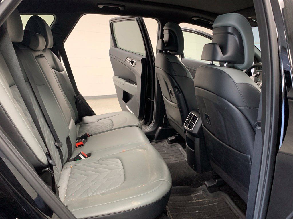 Used 2023 Kia Sportage X-Line w/ X-Line Premium Package AWD/4WD image 6