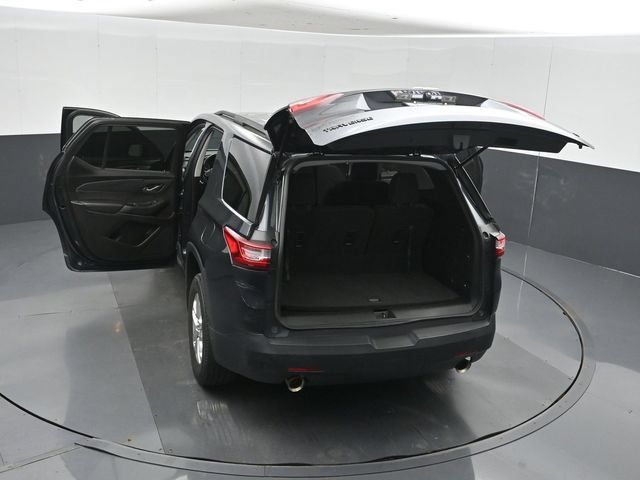 Used 2021 Chevrolet Traverse LT w/ LPO, Blackout Package FWD image 63