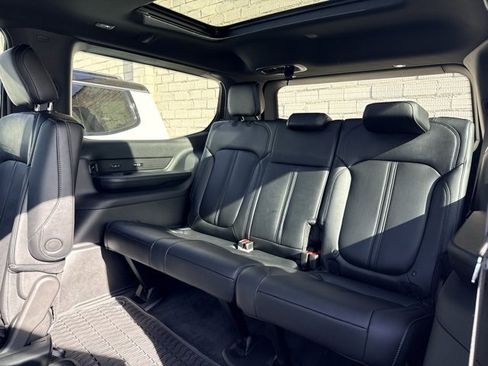 New 2026 Jeep Grand Wagoneer Limited image 22