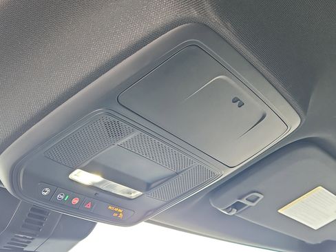 Used 2025 Buick Enclave Preferred image 28