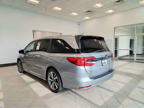 Used 2023 Honda Odyssey Touring image 5
