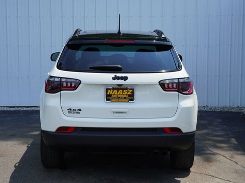 Used 2020 Jeep Compass Latitude AWD/4WD image 5