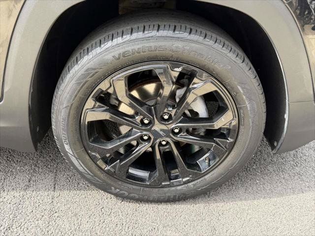 Used 2019 GMC Terrain SLE w/ Driver Convenience Package AWD/4WD image 8