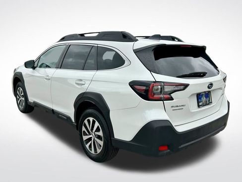 Used 2025 Subaru Outback Premium AWD/4WD image 7