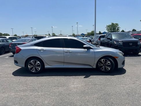 Used 2016 Honda Civic EX-T image 12