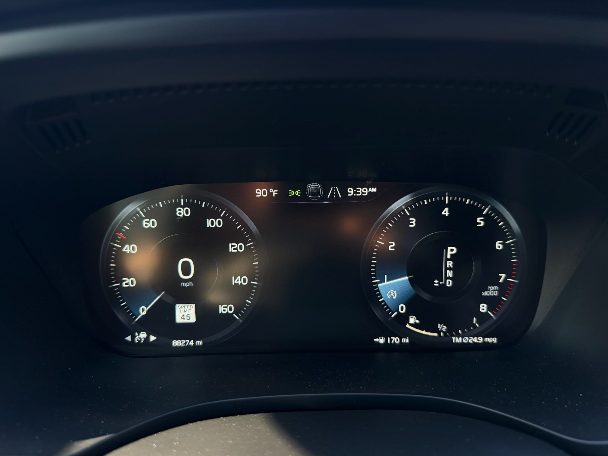 Used 2019 Volvo XC60 T5 R-Design w/ Protection Package Premier FWD image 18