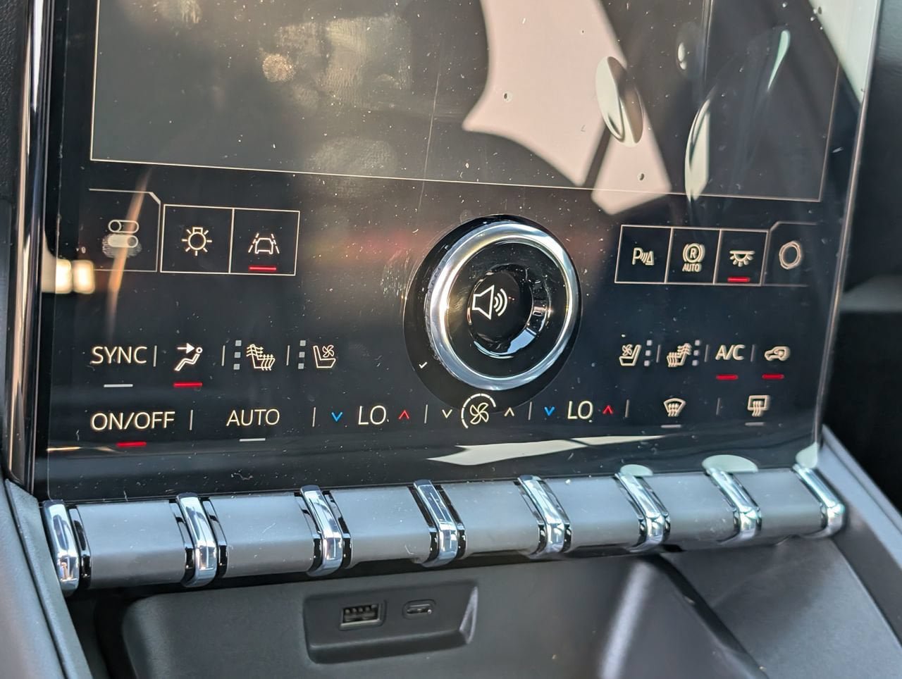 New 2027 GMC Terrain Elevation w/ Elevation Premium Package AWD/4WD image 13
