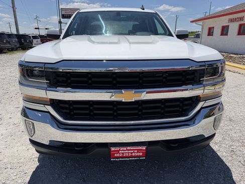 Used 2018 Chevrolet Silverado 1500 LT w/ All Star Edition AWD/4WD image 8