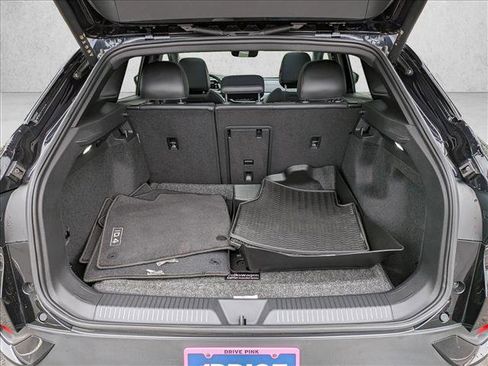 Used 2023 Volkswagen ID.4 Pro S AWD/4WD image 7