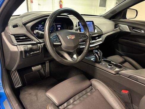 Used 2024 Cadillac CT4 V w/ LPO, ONYX Package image 26