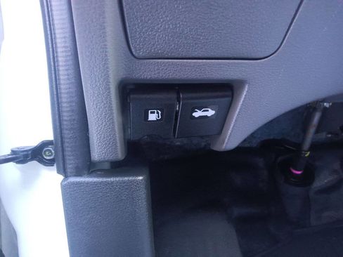 Used 2019 Nissan NV200 SV image 40