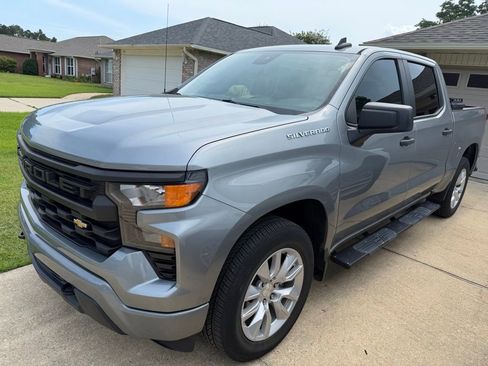 Used 2023 Chevrolet Silverado 1500 Custom AWD/4WD image 7