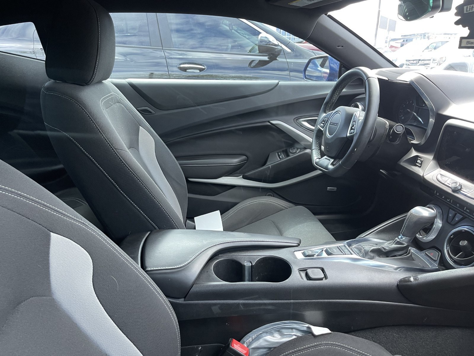 Used 2022 Chevrolet Camaro LT w/ Technology Package RWD image 6