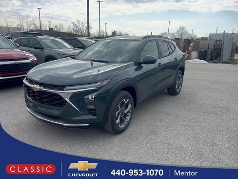 New 2026 Chevrolet Trax LT w/ Sunroof Package image 1
