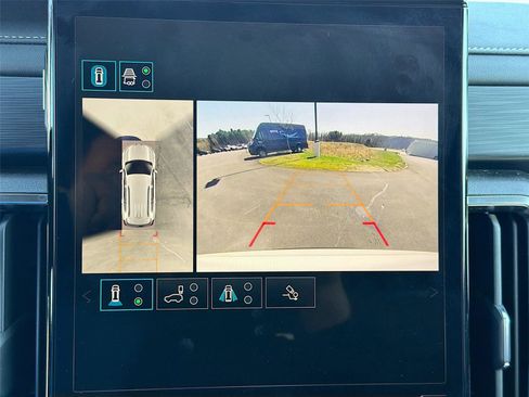 Used 2024 GMC Acadia Elevation image 15