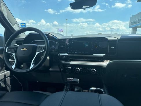 Used 2026 Chevrolet Silverado 1500 LTZ w/ LTZ Premium Package AWD/4WD image 15