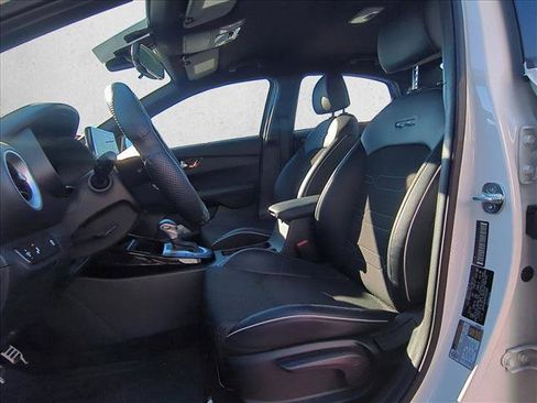 Used 2023 Kia Forte GT-Line w/ GT-Line Technology Package image 11