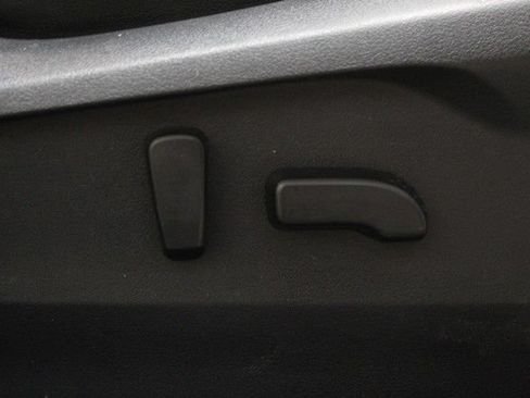 Used 2022 Subaru Outback Limited AWD/4WD image 11