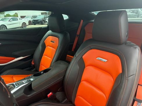 Used 2018 Chevrolet Camaro SS w/ Hot Wheels Edition image 8