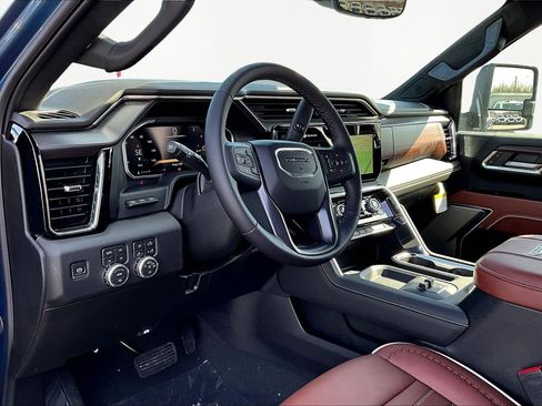 New 2026 GMC Sierra 2500 Denali Ultimate AWD/4WD image 9