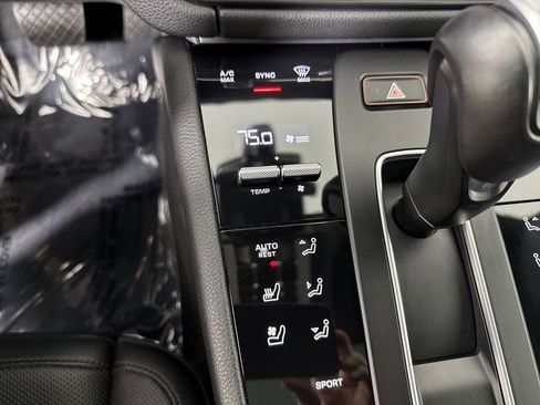 Certified 2023 Porsche Macan S AWD/4WD image 31
