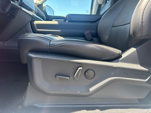 Used 2025 Ford Expedition Platinum AWD/4WD image 20