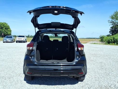 Used 2024 Nissan Kicks SV FWD image 18