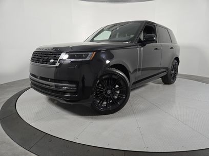 New 2025 Land Rover Range Rover SE