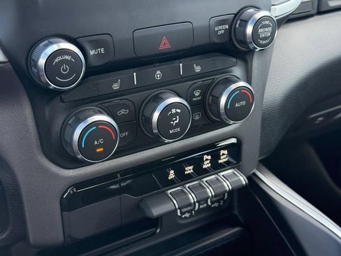 Used 2021 RAM 1500 Big Horn AWD/4WD image 18