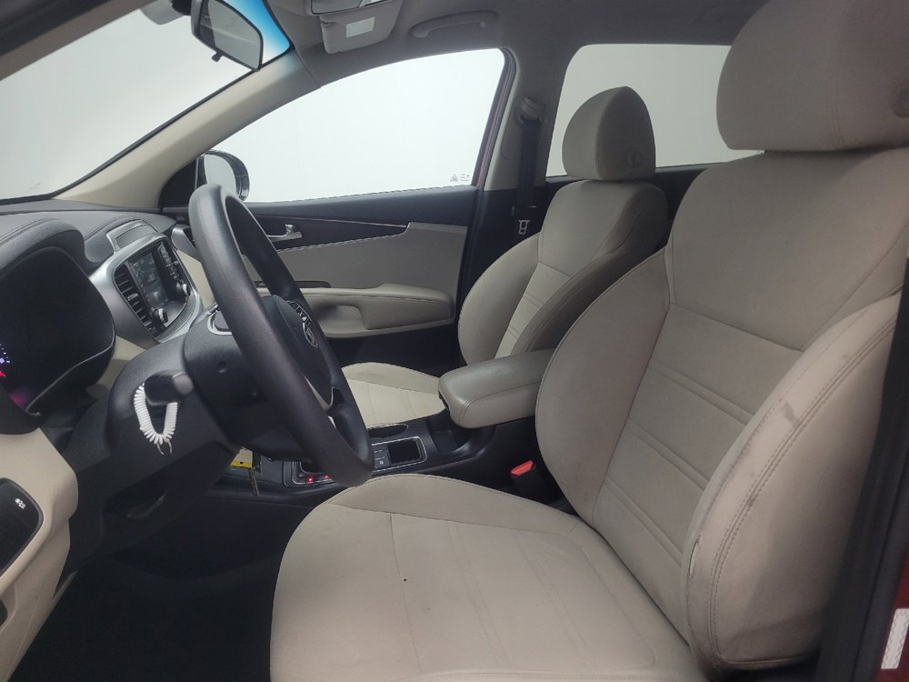 Used 2019 Kia Sorento FWD image 17