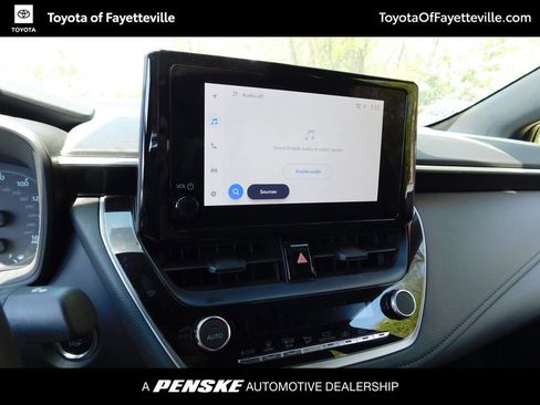 Used 2025 Toyota Corolla SE image 9