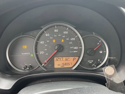 Used 2013 Toyota Yaris LE image 7