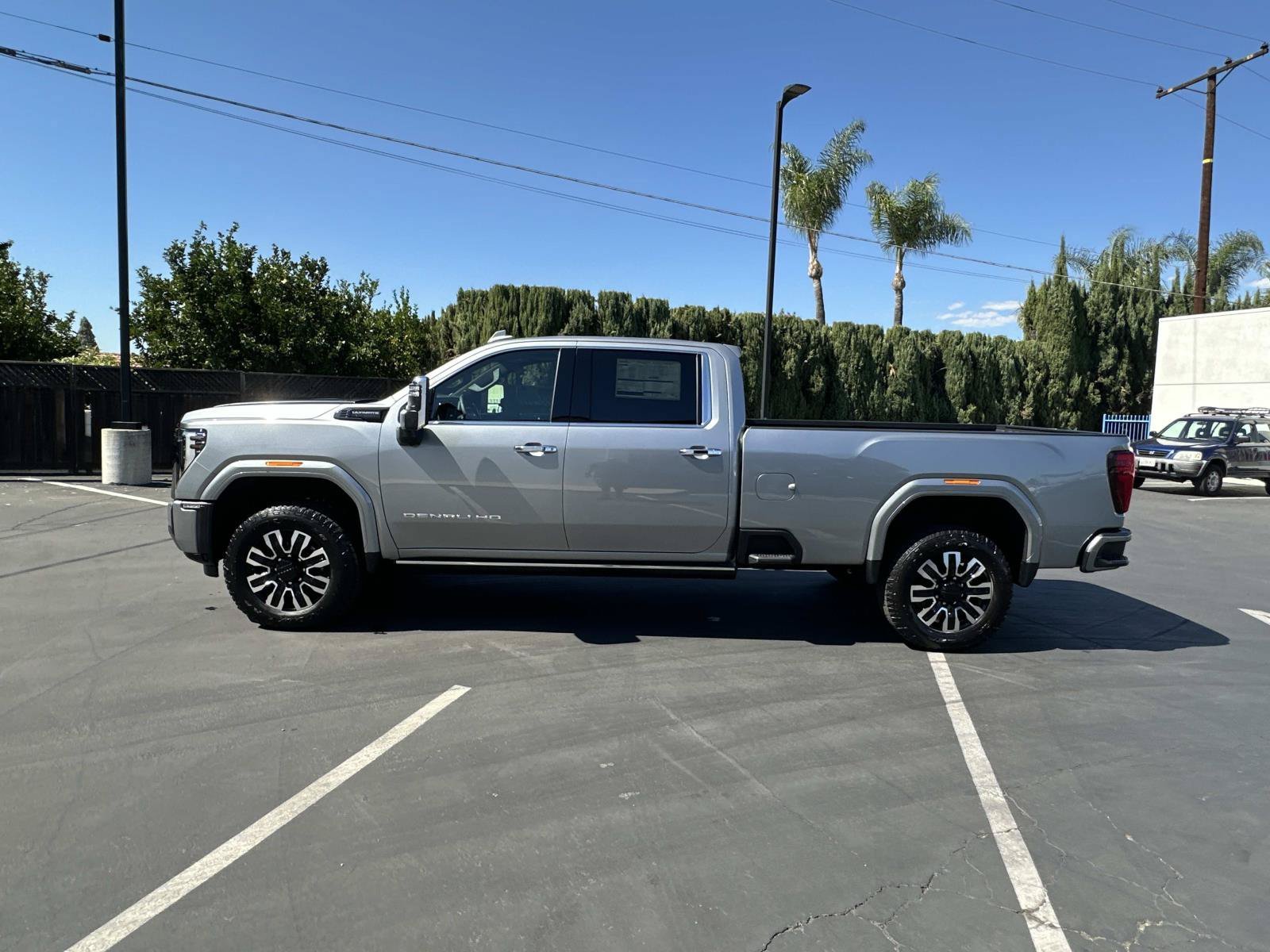 New 2026 GMC Sierra 2500 Denali Ultimate AWD/4WD image 8